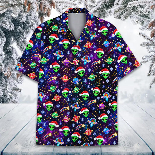 Mens vintage alien print hawaiian shirt with alien Christmas design on navy starry background, main view