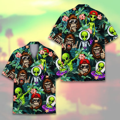 Front detail of the gorillas hawaiian shirt with jungle print