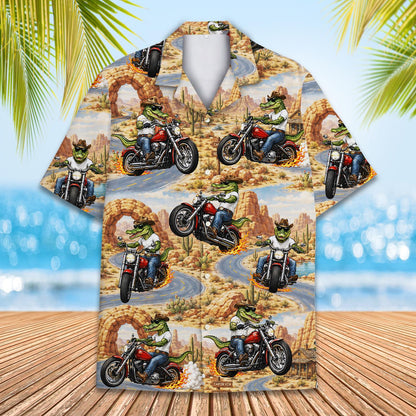 Detail view of the desert landscape and crocodiles on the shirt