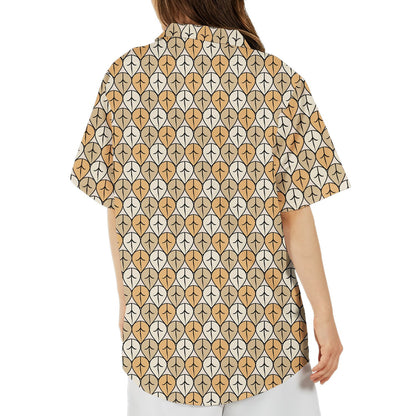Geometric retro hawaiian shirt in beige and black, back view