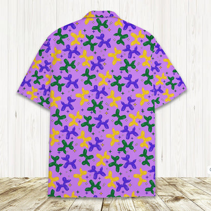 Close-up back view of the festive hawaiian shirt