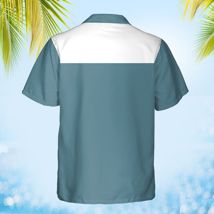Close up of the back collar on the hawaiian shirt