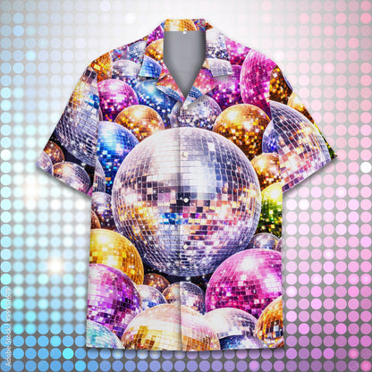Detailed front view of the retro hawaiian shirt collar and button details