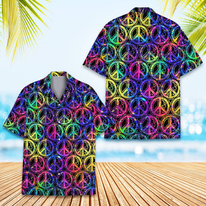 Additional detail view of the retro hawaiian shirt fabric and design