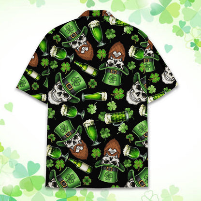 Alternative back view of the black St. Patrick's day hawaiian shirt