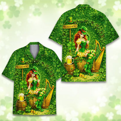 Detailed front view of the green holiday Hawaiian shirt