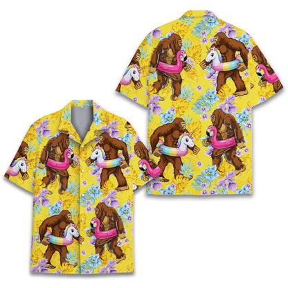 Lifestyle view showing the family matching hawaiian shirts in a sunny setting