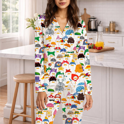 Kids wearing matching funny ducks pajamas