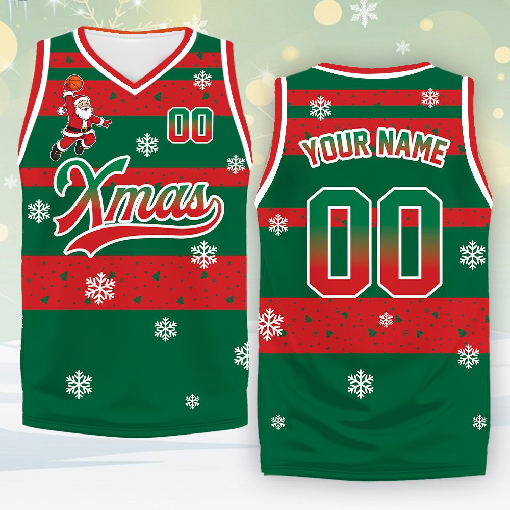 Close-up of the character dunking a basketball graphic on the jersey